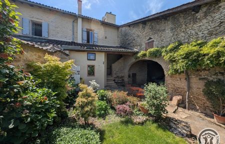Gîte "Le Paradis des Oiseaux" à Pommiers dans le Beaujolais - Rhône. Gîte n°10033 Pommiers - Rhône - Gîte "Le Paradis des Oiseaux" à Pommiers dans le Beaujolais - Rhône.