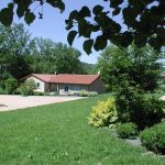 Le Gîte "Iris" à Ouroux dans le Rhône Le Gîte "Iris" à Ouroux dans le Rhône