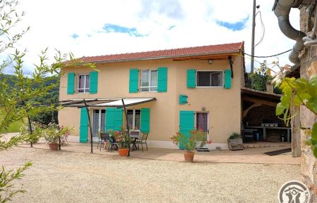 G&icirc;te n&deg;1645 Cenves - Rh&ocirc;ne - G&icirc;te du Breuil pour 6 personnes &agrave; Cenves dans le Beaujolais Nord/Bourgogne du Sud - Rh&ocirc;ne.