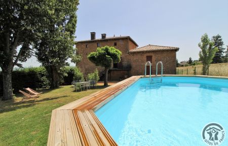 G&icirc;te n&deg;1907 Cogny - Rh&ocirc;ne - 'Maison Forte des Grands Maisons' &agrave; Cogny (Rh&ocirc;ne - Beaujolais des Pierres Dor&eacute;es), grand g&icirc;te de caract&egrave;re avec piscine : ext&eacute;rieurs avec piscine