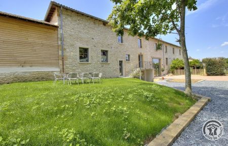 G&icirc;te n&deg;1989 Pommiers - Rh&ocirc;ne - G&icirc;te "A l'Or&eacute;e des Vignes" sur le Domaine viticole Nicolas Rebut &agrave; Pommiers dans le Beaujolais - Rh&ocirc;ne.