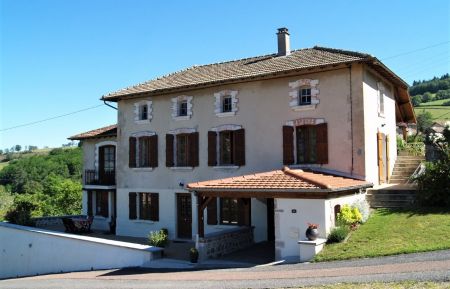 Chambre d'h&ocirc;tes n&deg;2243 Deux-Grosnes - Rh&ocirc;ne - Chambre d'h&ocirc;tes 'La Fuserie' &agrave; Ouroux (Rh&ocirc;ne - Beaujolais Vert).