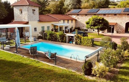 Chambre d'h&ocirc;tes n&deg;2401 Amplepuis - Rh&ocirc;ne - Chambres d'h&ocirc;tes avec piscine "Les Vernayes" &agrave; Amplepuis - Haut Beaujolais, proche du Lac des Sapins dans le Rh&ocirc;ne.