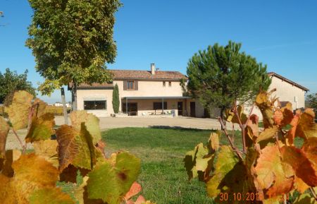 G&icirc;te de groupe n&deg;3060 Pommiers - Rh&ocirc;ne - Grand G&icirc;te - 34 personnes - 'Domaine Berger des Vignes' &agrave; Pommiers dans le Beaujolais - Rh&ocirc;ne.
