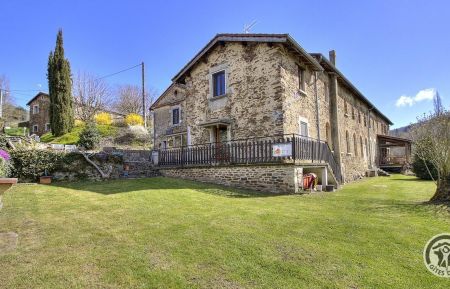 G&icirc;te n&deg;1874 Longes - Rh&ocirc;ne - Grand G&icirc;te - 15 personnes - "La Roue &agrave; Aubes" &agrave; Longes, dans le Parc R&eacute;gional du Pilat - R&eacute;gion de Vienne/Condrieu dans le Rh&ocirc;ne.