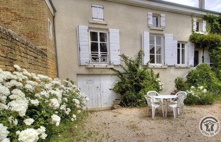 'Gîte des Bruyères' à Denicé, dans le Beaujolais, à proximité de Villefranche-sur-Saône, dans le Rhône. Gîte n°1583 Denicé - Rhône - 'Gîte des Bruyères' à Denicé, dans le Beaujolais, à proximité de Villefranche-sur-Saône, dans le Rhône.