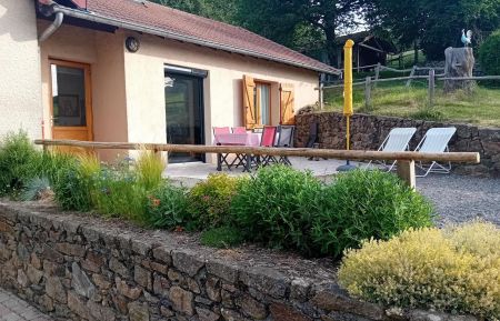 Gîte "La Ferme des Loupiots" à AFFOUX, en Haut Beaujolais, dans le Rhône. Gîte n°10019 Affoux - Rhône - Gîte "La Ferme des Loupiots" à AFFOUX, en Haut Beaujolais, dans le Rhône.