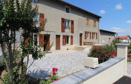 City Break n&deg;1664 Saint-Genis-Laval - Rh&ocirc;ne - Meubl&eacute; City Break/location de vacances "Aux Terrasses de Beauregard" &agrave; Saint-Genis-Laval (Rh&ocirc;ne - Grand Lyon) : la maison.