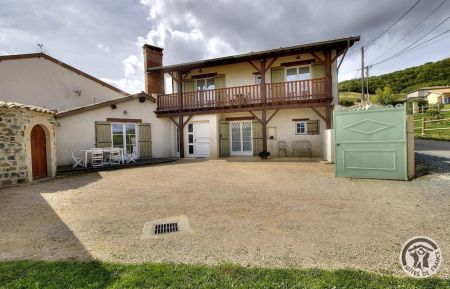 G&icirc;te n&deg;1694 Quinci&eacute;-en-Beaujolais - Rh&ocirc;ne - G&icirc;te "L'Aub&eacute;pin" &agrave; Quinci&eacute; en Beaujolais - Hameau du Petit St Cyr sur les hauteurs du village avec vue magnifique - Beaujolais - Rh&ocirc;ne.