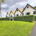 Chalet-g&icirc;te 'Flamant' &agrave; Trades/Deux Grosnes en Haut Beaujolais - Sud M&acirc;connais dans le Rh&ocirc;ne : les 4 chalets mitoyens.