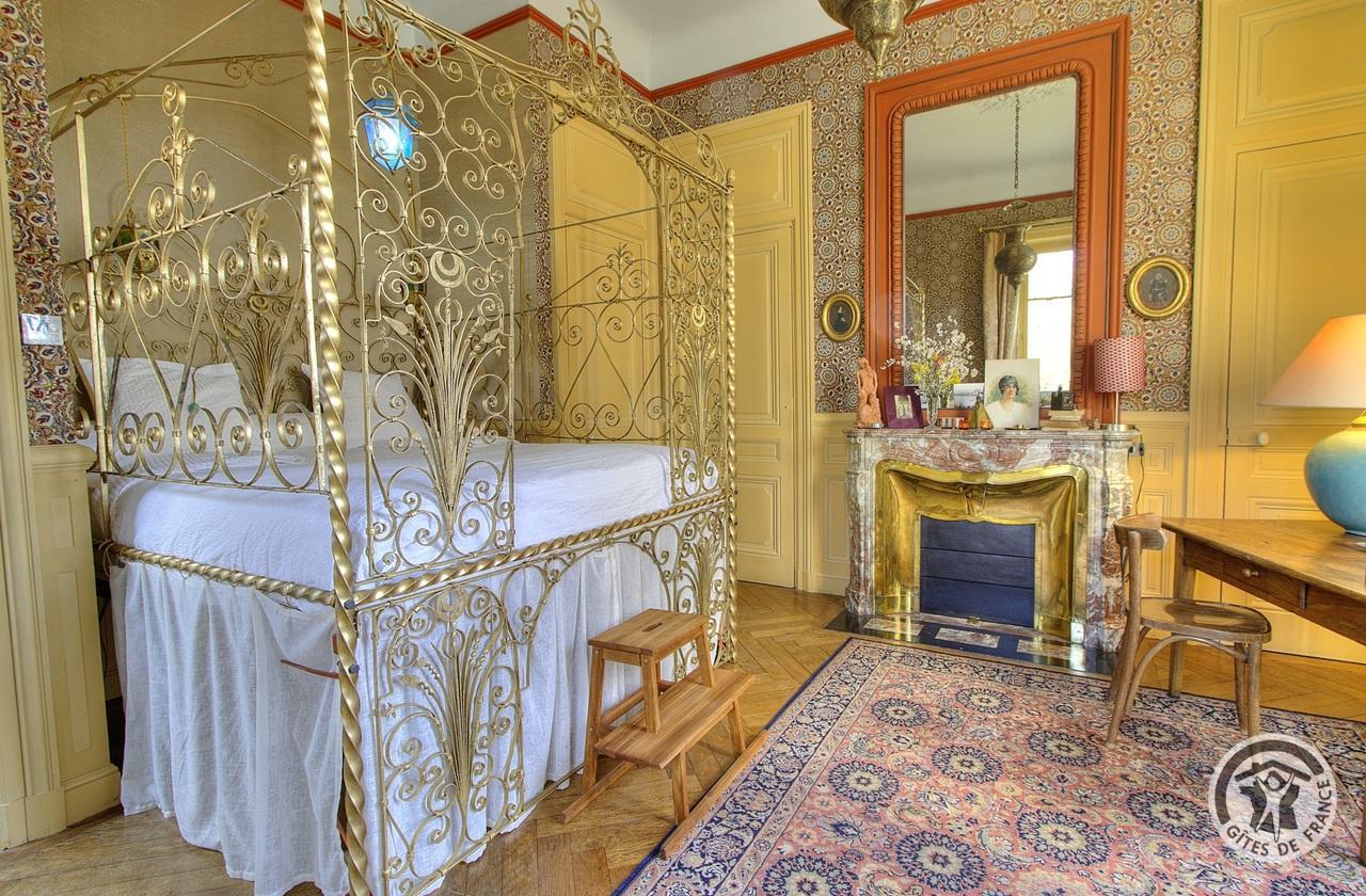 Hôtel - Musée de La Villa Bagatelle - 3 Chambres d'hôtes de charme à IRIGNY dans la Métropole de LYON : la Chambre "l'Orientale". photo 2